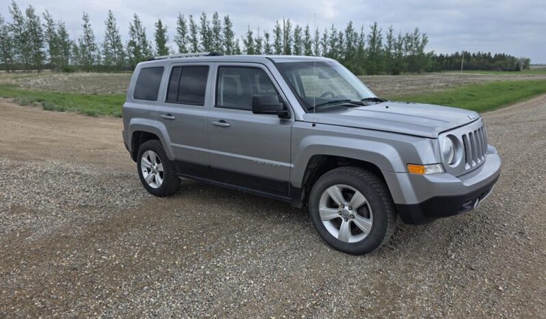 
								2016 Jeep Patriot Sport North Edition full									