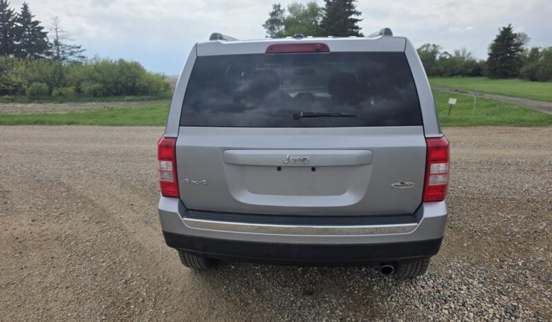 
								2016 Jeep Patriot Sport North Edition full									