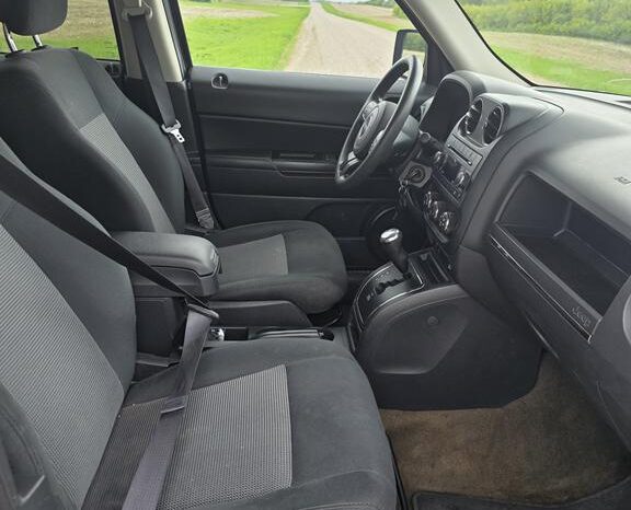 
								2016 Jeep Patriot Sport North Edition full									